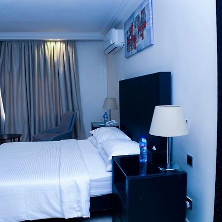Summerset Continental Hotel Gana Mobushipe Εξωτερικό φωτογραφία